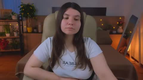 Snapshot of viola__shy chatting on May 29, 1:58 am Viola online show from May 29, 1:58 am