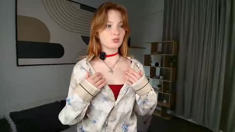 Viola but friends call me Sisi online show from March 28, 4:28 pm