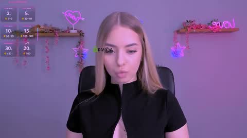 viola_sweet_ online show from May 24, 9:03 am