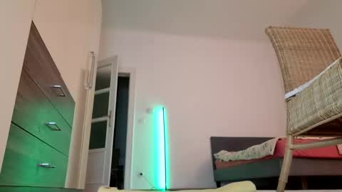 Snapshot of violahoney chatting on December 15, 3:20 pm Viola online show from December 15, 3:20 pm