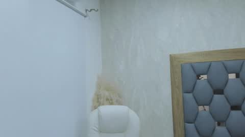 violeet_gray online show from February 26, 12:25 pm