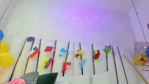 Snapshot of violeet_gray chatting on July 1, 11:34 am violeet_gray online show from July 1, 11:34 am
