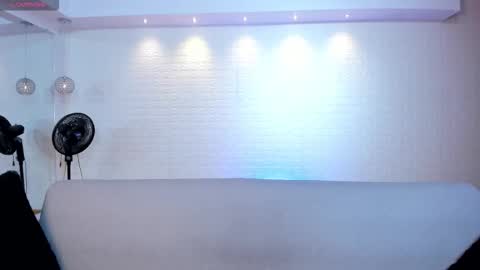 Violett  Everyday From 0530 to 1430 Col Time online show from November 28, 10:51 am