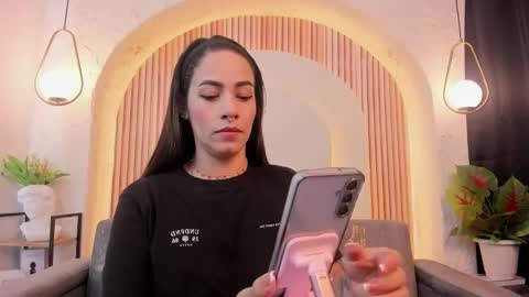 Violette online show from March 5, 10:11 am