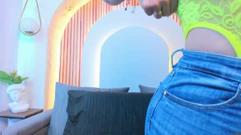 Snapshot of violeet_scottt chatting on May 12, 10:12 am Violette online show from May 12, 10:12 am