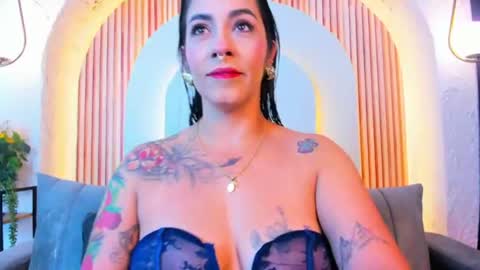 Snapshot of violeet_scottt chatting on June 20, 11:13 am Violette online show from June 20, 11:13 am