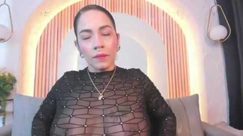 Snapshot of violeet_scottt chatting on June 27, 10:53 am Violette online show from June 27, 10:53 am