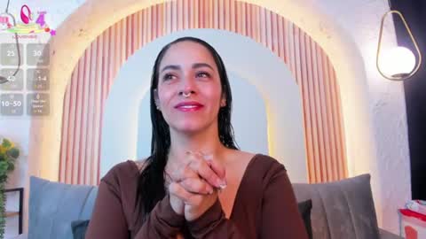 Snapshot of violeet_scottt chatting on July 24, 10:46 am Violette online show from July 24, 10:46 am