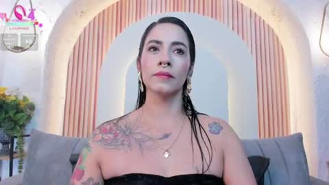 Snapshot of violeet_scottt chatting on July 27, 10:33 am Violette online show from July 27, 10:33 am