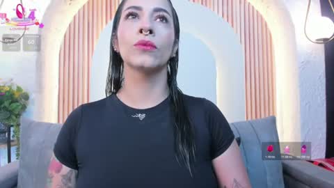 Snapshot of violeet_scottt chatting on August 3, 9:59 am Violette online show from August 3, 9:59 am