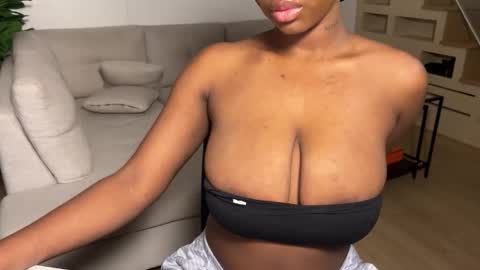 Fantasy Black Girl online show from October 16, 2:07 pm