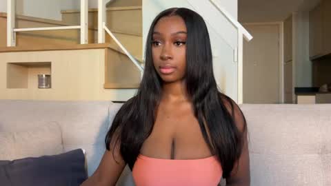 Snapshot of violet6xft chatting on April 11, 5:01 am Fantasy Black Girl online show from April 11, 5:01 am