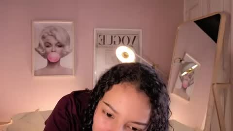 violet__15 online show from June 18, 11:58 am