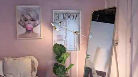 violet__15 online show from June 20, 11:57 am