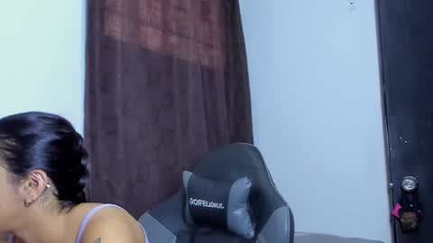 Violet and Myers online show from December 16, 1:16 pm