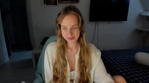 Violet online show from September 20, 12:50 pm