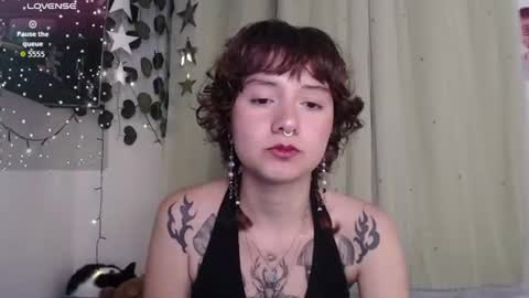 Snapshot of violet_bluee chatting on July 3, 7:37 am Violet online show from July 3, 7:37 am
