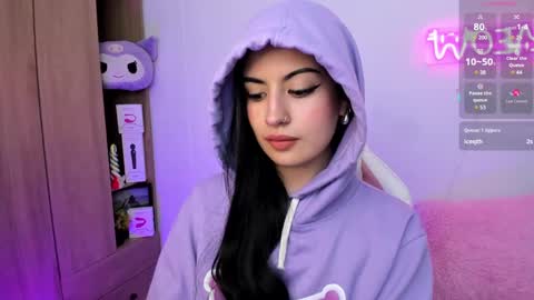 Snapshot of violet_catt chatting on December 5, 8:55 pm Violeta  online show from December 5, 8:55 pm