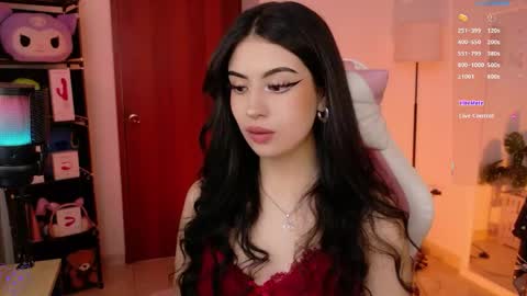 Violeta  online show from May 4, 5:20 pm