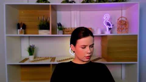 violet_moxi online show from December 4, 12:25 pm