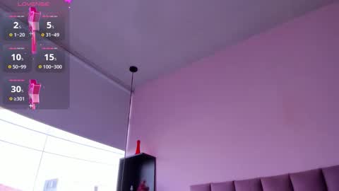 violet online show from October 27, 12:53 pm