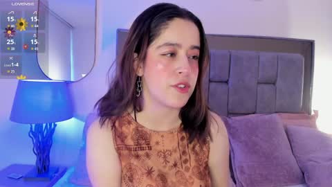 Snapshot of violet_nova1 chatting on April 7, 11:32 am Violet Nova online show from April 7, 11:32 am