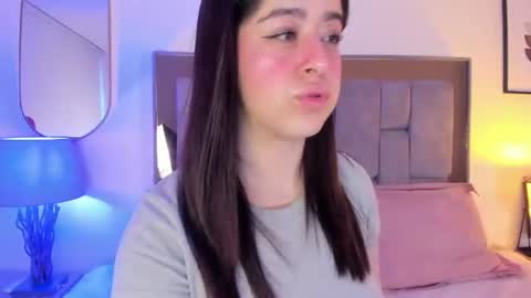 Violet Nova online show from June 25, 11:37 am