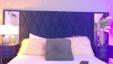 Violet  online show from May 3, 12:00 pm