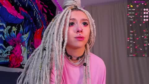 Violet online show from January 5, 5:09 pm