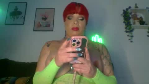 Snapshot of violeta186 chatting on May 14, 9:32 pm violeta186 online show from May 14, 9:32 pm
