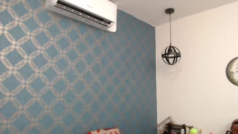 Snapshot of violeta_cute18 chatting on December 7, 1:14 am Violeta online show from December 7, 1:14 am