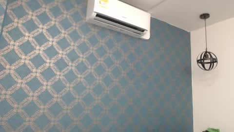 Snapshot of violeta_cute18 chatting on December 14, 1:17 am Violeta online show from December 14, 1:17 am