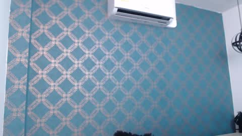 Snapshot of violeta_cute18 chatting on January 15, 1:23 am Violeta online show from January 15, 1:23 am