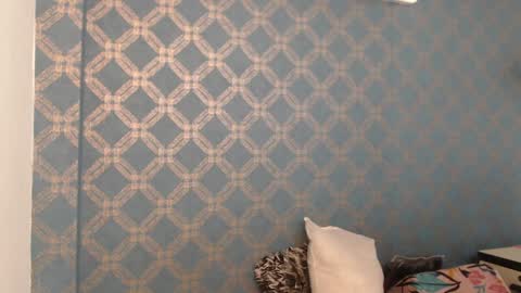 Snapshot of violeta_cute18 chatting on February 2, 1:23 am Violeta online show from February 2, 1:23 am