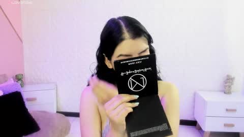     online show from February 9, 9:30 pm