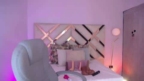Snapshot of violeta_leon chatting on June 5, 9:09 pm Violeta leon online show from June 5, 9:09 pm