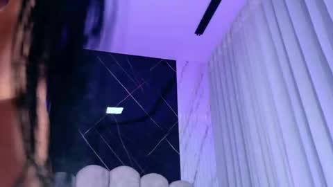 Snapshot of violeta_london chatting on June 8, 3:07 am violeta london online show from June 8, 3:07 am