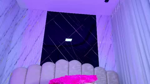 Snapshot of violeta_london chatting on July 9, 3:10 am violeta london online show from July 9, 3:10 am