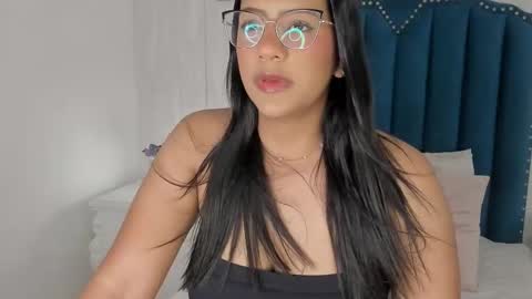 Snapshot of violeta_midnigth chatting on December 15, 3:33 am Violeta online show from December 15, 3:33 am