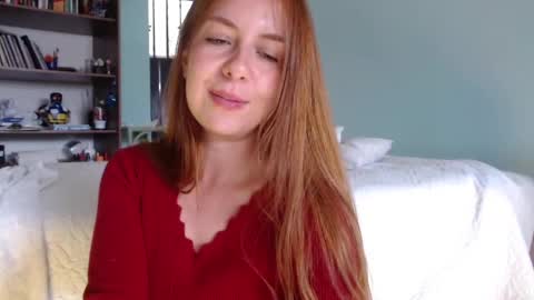 Snapshot of violeta_peter69 chatting on October 3, 8:50 pm Violeta Peter online show from October 3, 8:50 pm