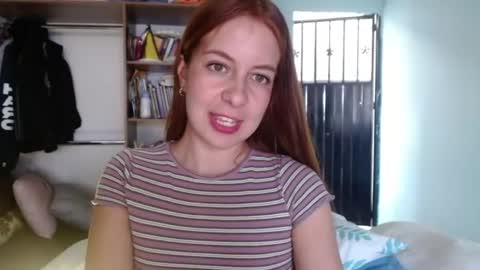 Snapshot of violeta_peter69 chatting on July 9, 8:46 pm Violeta Peter online show from July 9, 8:46 pm