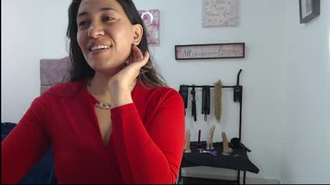 Snapshot of violeta_scott_ chatting on May 16, 1:54 pm violeta_scott_ online show from May 16, 1:54 pm