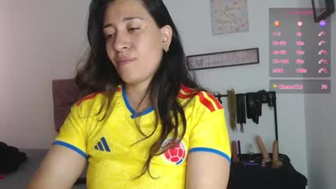 Snapshot of violeta_scott_ chatting on June 23, 3:43 pm violeta_scott_ online show from June 23, 3:43 pm
