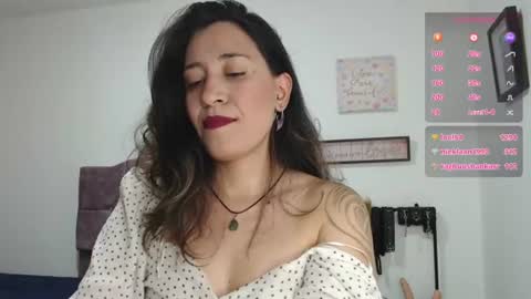 Snapshot of violeta_scott_ chatting on June 26, 4:06 am violeta_scott_ online show from June 26, 4:06 am