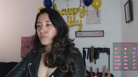 Snapshot of violeta_scott_ chatting on June 30, 2:40 pm violeta_scott_ online show from June 30, 2:40 pm
