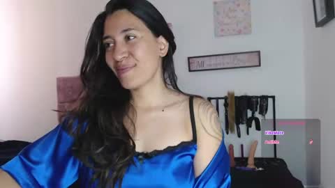 Snapshot of violeta_scott_ chatting on July 31, 4:17 pm violeta_scott_ online show from July 31, 4:17 pm