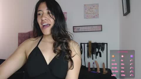 Snapshot of violeta_scott_ chatting on August 3, 4:22 pm violeta_scott_ online show from August 3, 4:22 pm