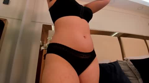 violeta_soracchi_ online show from March 11, 11:23 am