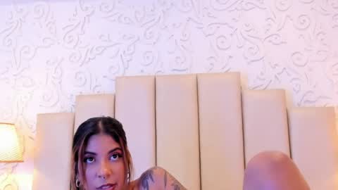 Violeta online show from April 28, 5:29 pm