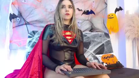 Violeta online show from October 7, 11:40 am